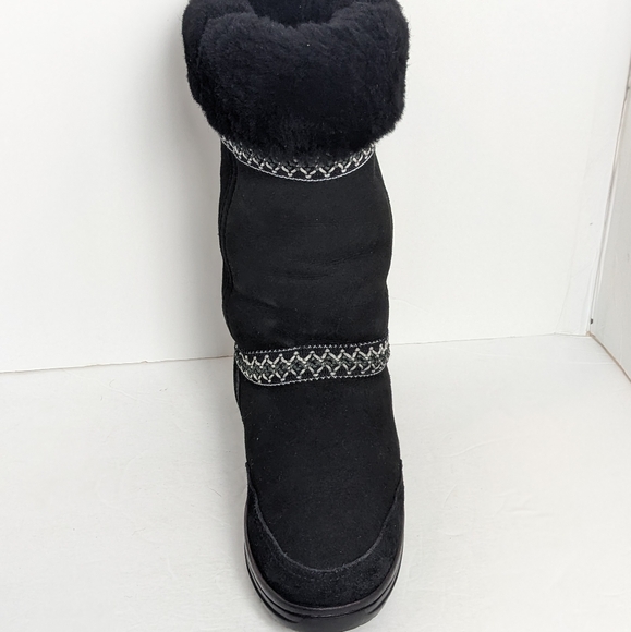 UGG Sundance Revival tall boots - Picture 3 of 16
